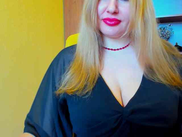 AvaQueen webcam