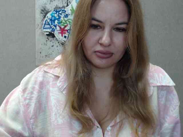 AvaQueen webcam