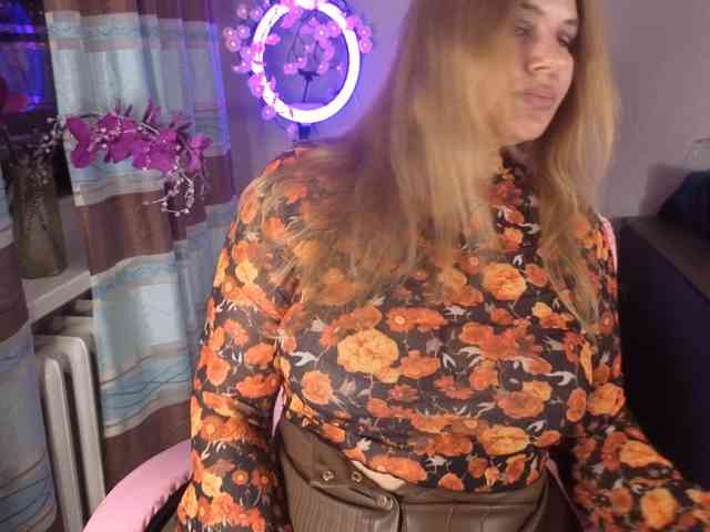 AvaQueen webcam