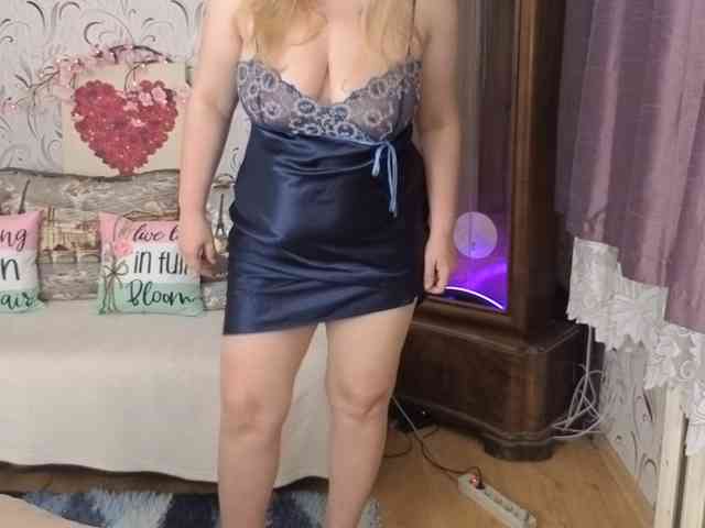 AvaQueen webcam