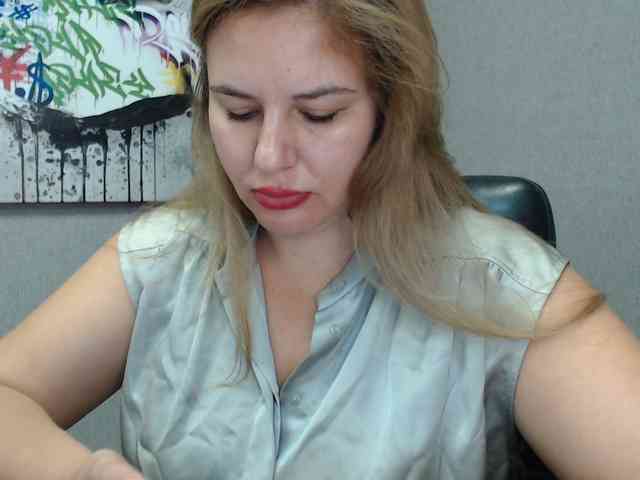 AvaQueen webcam
