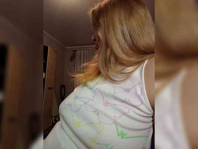 AvaQueen webcam