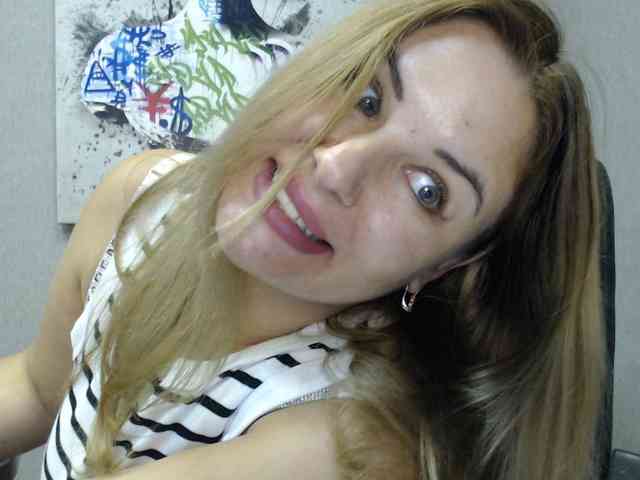 AvaQueen webcam