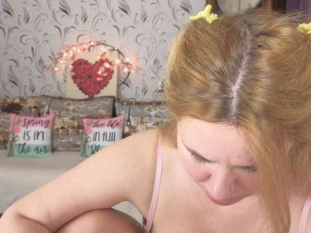 AvaQueen webcam