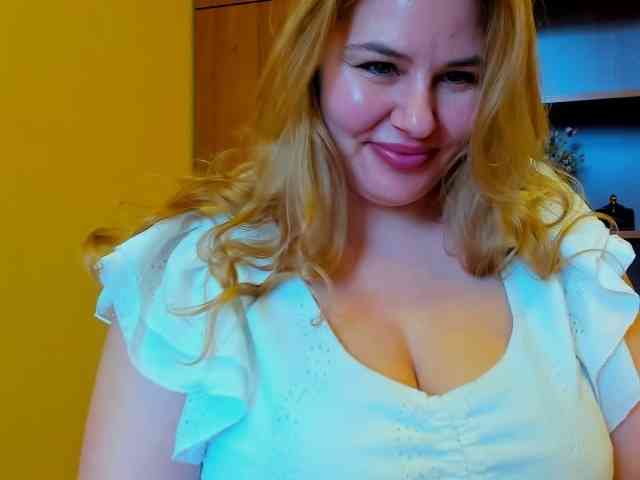 AvaQueen webcam