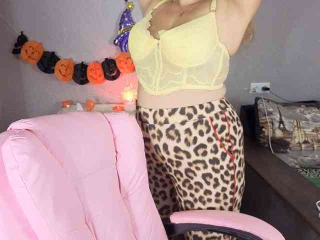 AvaQueen webcam