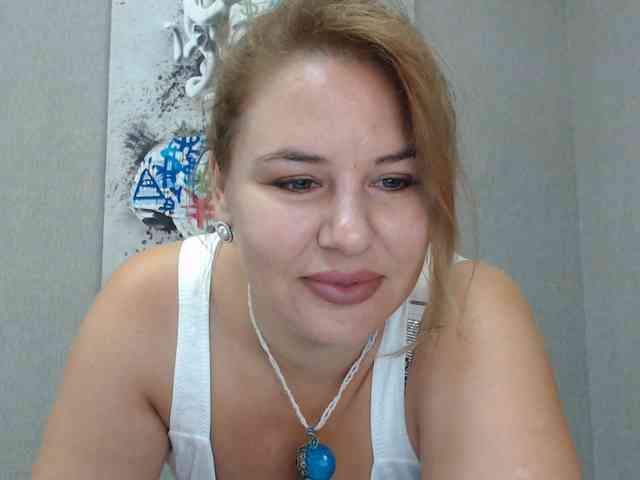 AvaQueen webcam