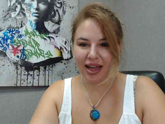 AvaQueen webcam