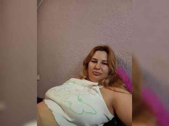 AvaQueen webcam