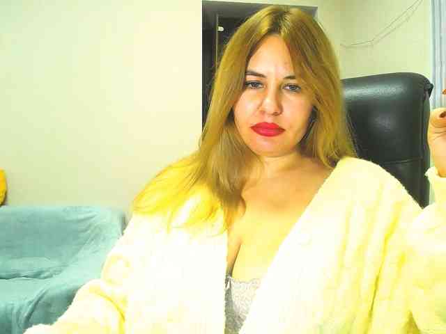 AvaQueen webcam