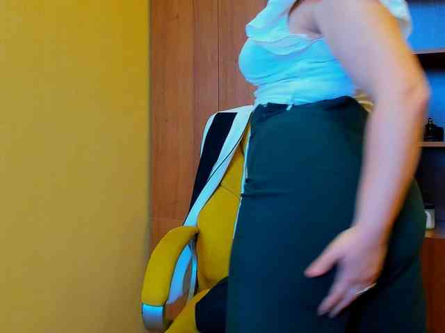 AvaQueen webcam
