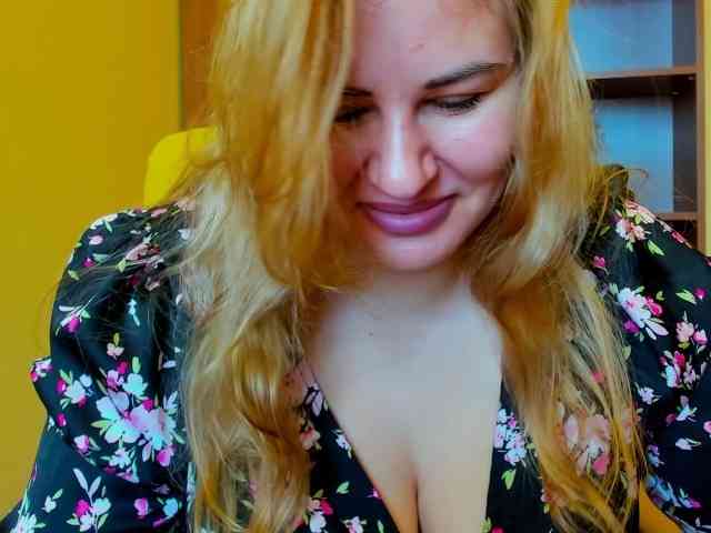AvaQueen webcam