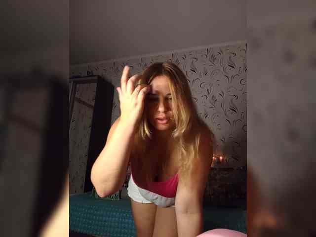 AvaQueen webcam