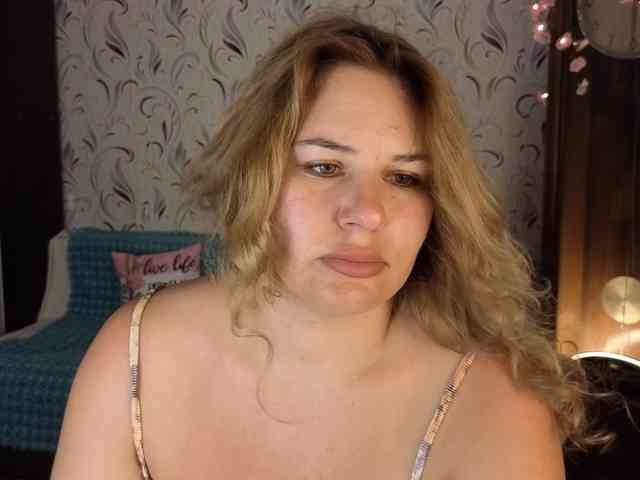 AvaQueen webcam