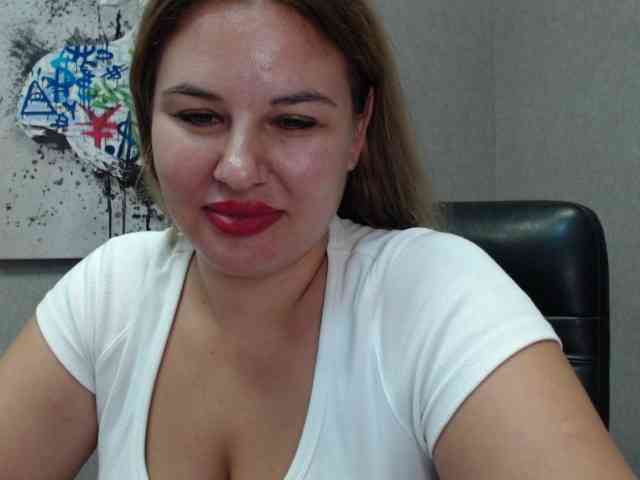 AvaQueen webcam