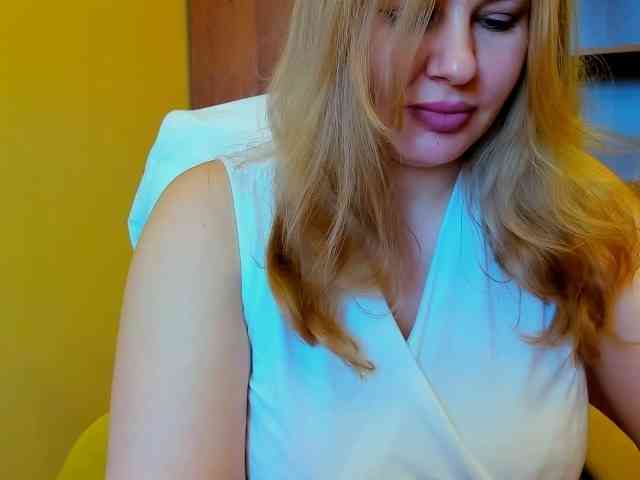 AvaQueen webcam