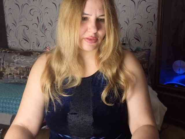 AvaQueen webcam