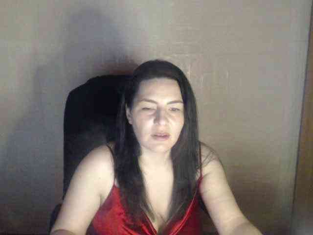 MajdaNicole webcam