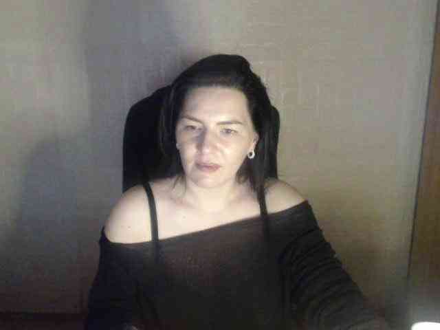 MajdaNicole webcam