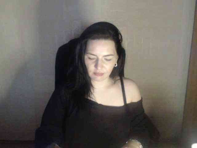 MajdaNicole webcam