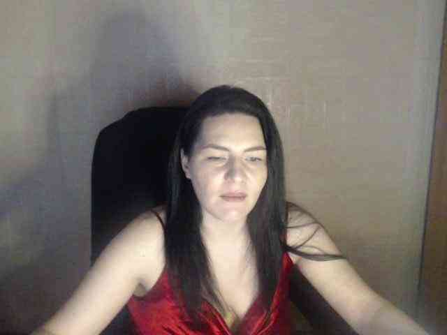MajdaNicole webcam