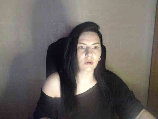 MajdaNicole webcam