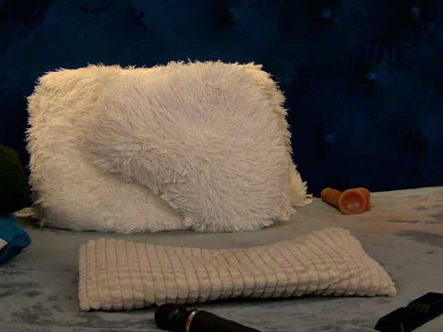 Ninna-Velvet live cam on BongaCams
