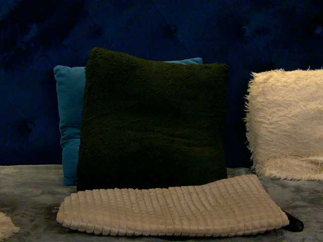Ninna-Velvet live cam on BongaCams