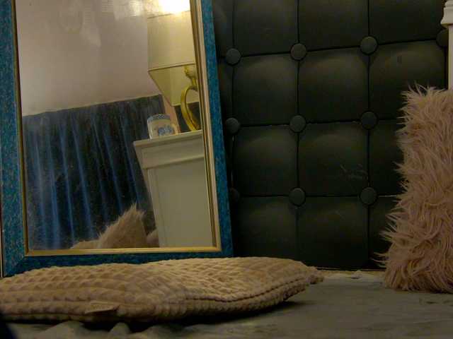 Ninna-Velvet live cam on BongaCams