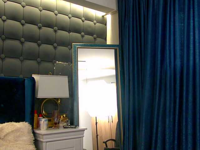 Ninna-Velvet live cam on BongaCams