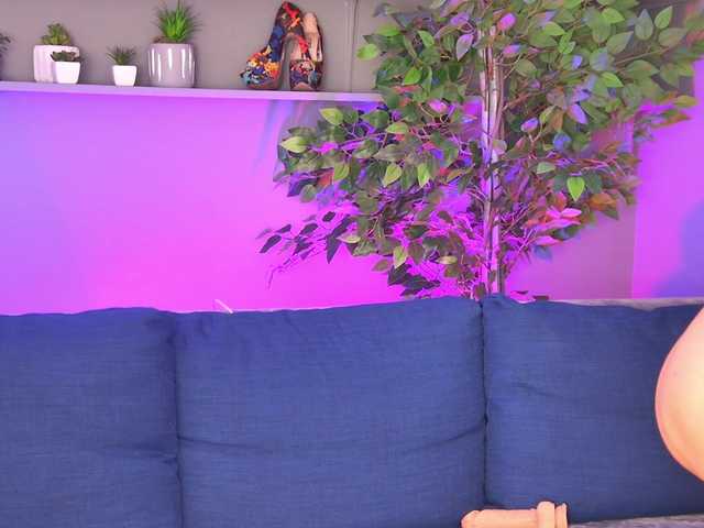 Ninna-Velvet live cam on BongaCams
