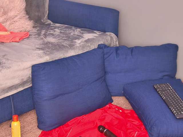 Ninna-Velvet live cam on BongaCams
