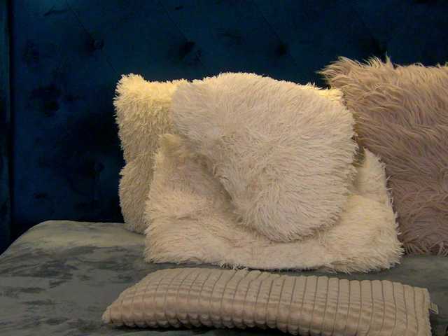 Ninna-Velvet live cam on BongaCams