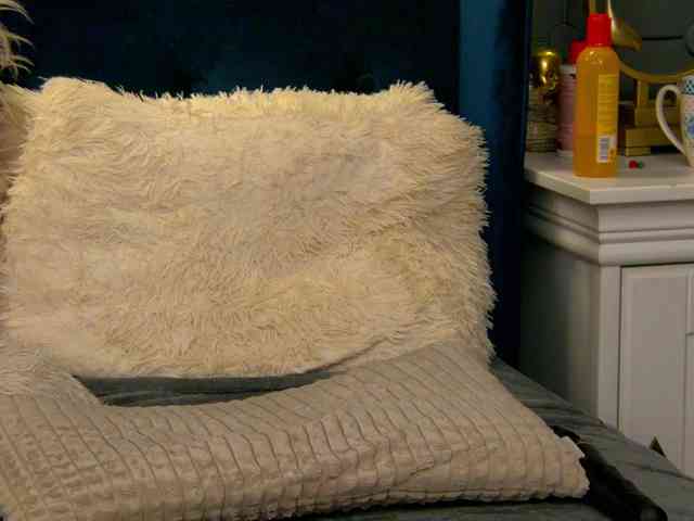 Ninna-Velvet webcam