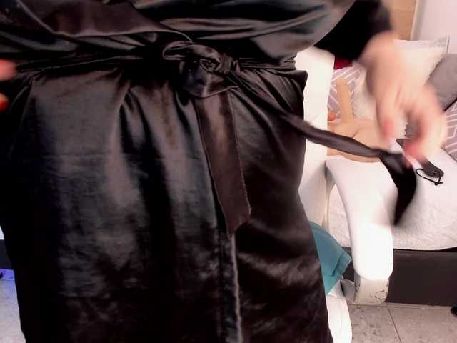 BellaAzahara live webcam show