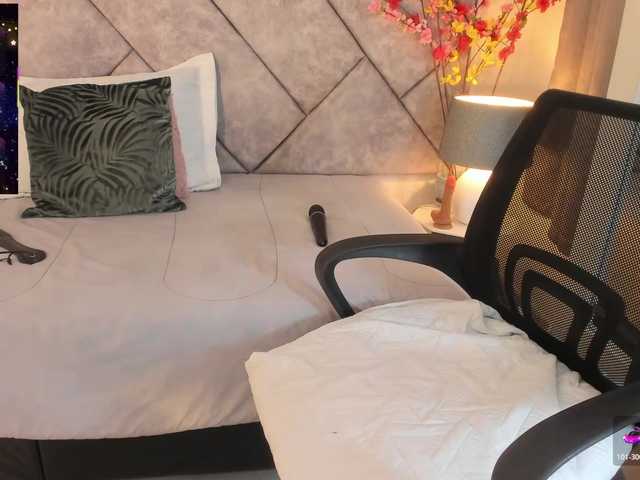 le modèle azaharaa- est en webcam porno dans un show sur le site bongacams, il possède les tags suivants: Arab,Redhead,Shaved