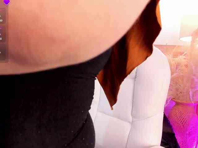BellaAzahara webcam