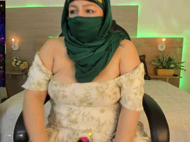 azaharaa- webcam
