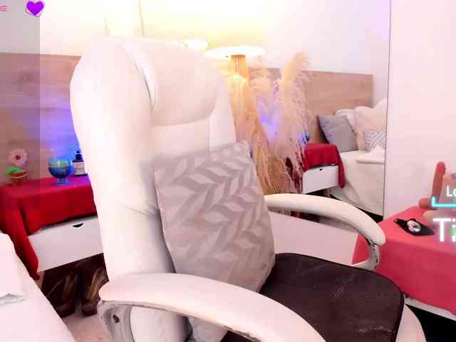 BellaAzahara webcam
