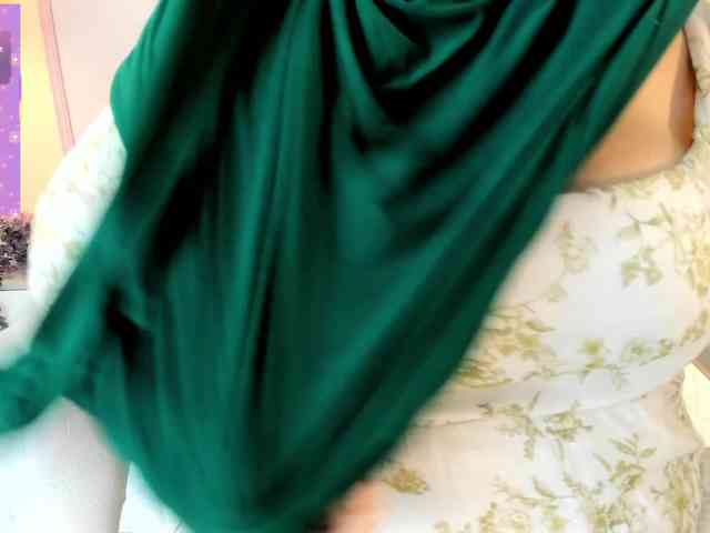 azaharaa- webcam