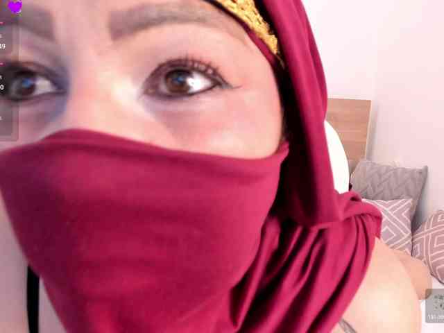BellaAzahara webcam