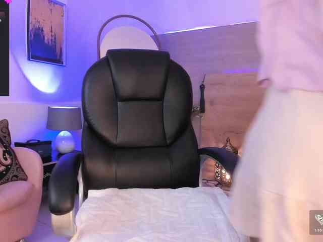 BellaAzahara webcam
