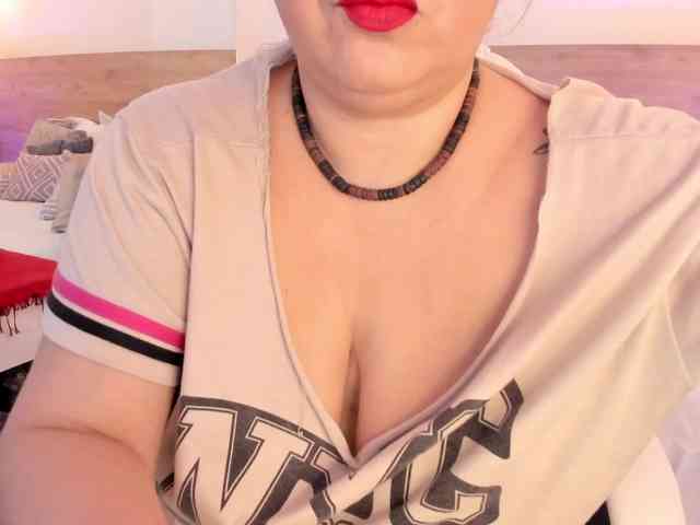 BellaAzahara webcam