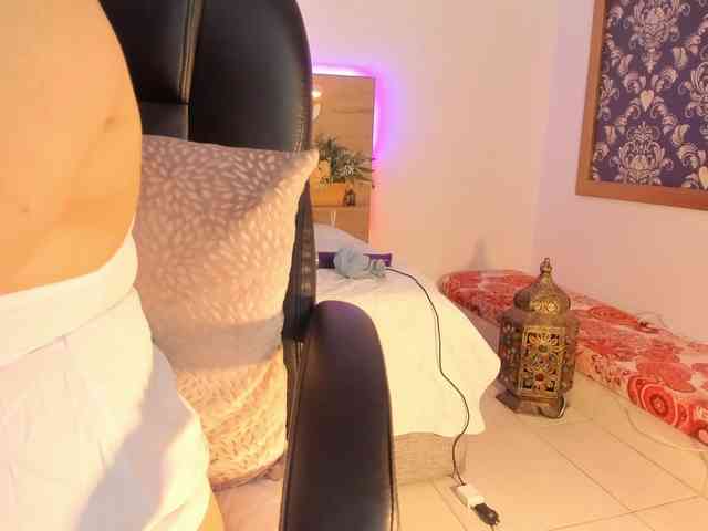 azaharaa- webcam