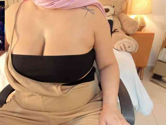 azaharaa- webcam