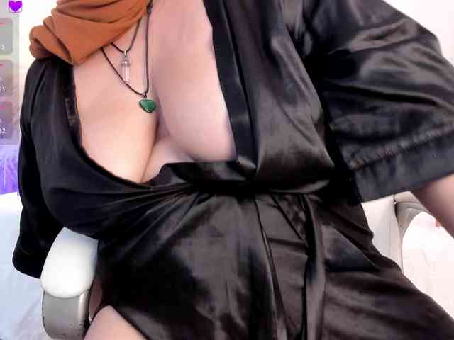 BellaAzahara webcam