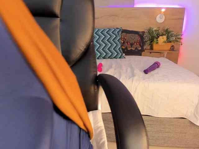 azaharaa- webcam