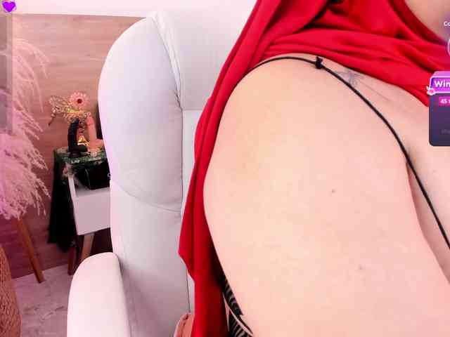 BellaAzahara webcam