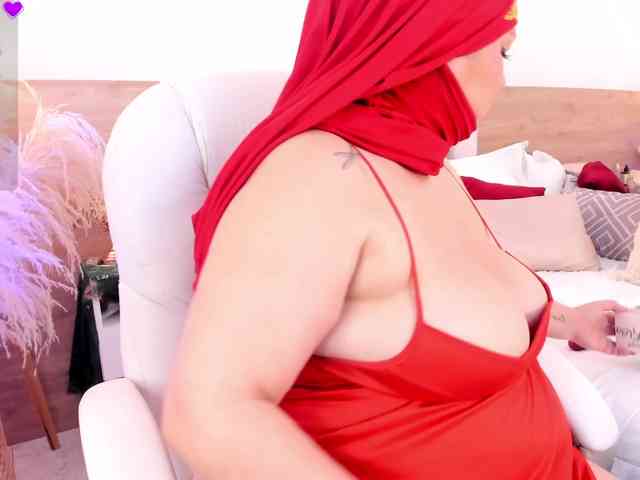 BellaAzahara webcam