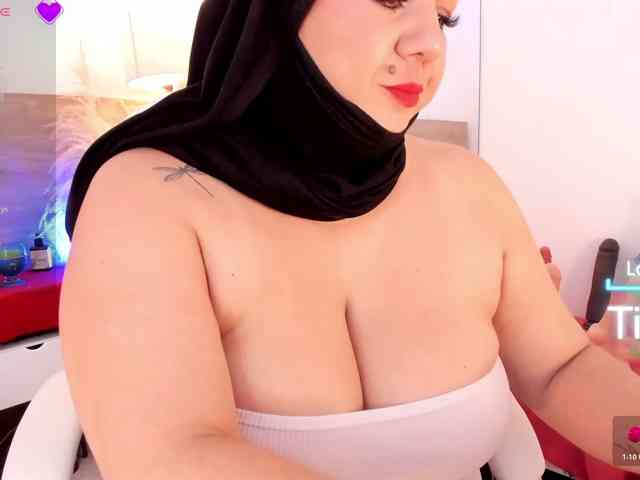BellaAzahara webcam